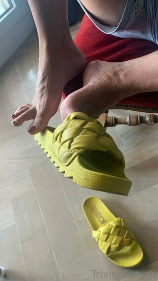 trixiebee_dirtysocks